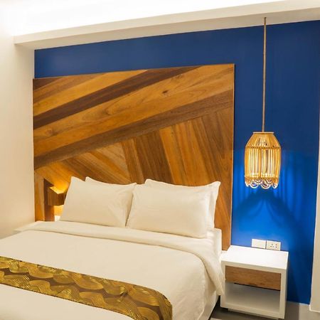 The Paragon Boracay Suites Manoc-Manoc Extérieur photo