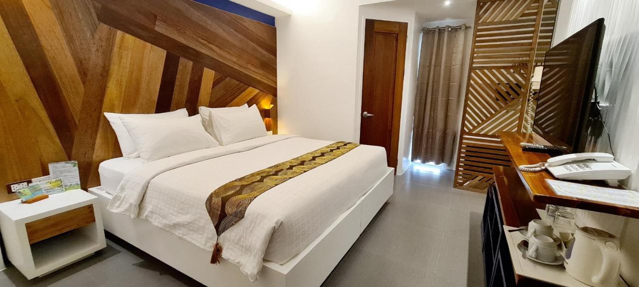 The Paragon Boracay Suites Manoc-Manoc Extérieur photo