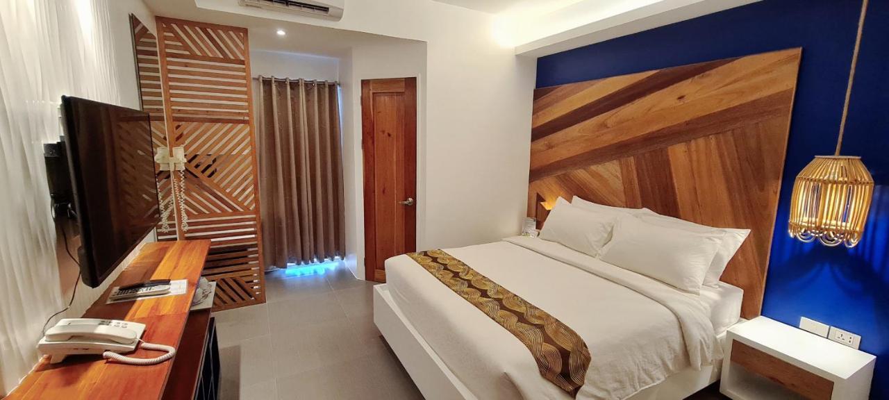 The Paragon Boracay Suites Manoc-Manoc Extérieur photo