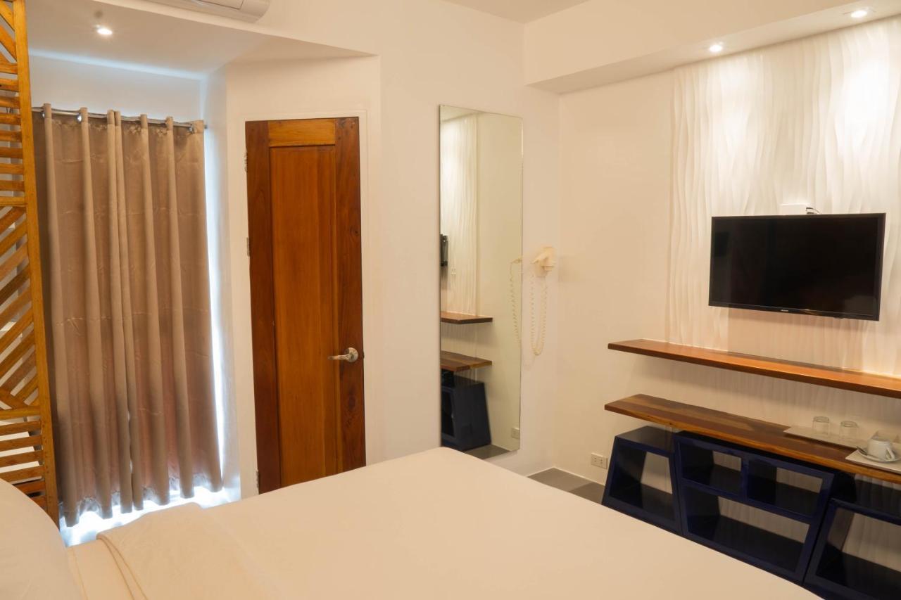 The Paragon Boracay Suites Manoc-Manoc Extérieur photo